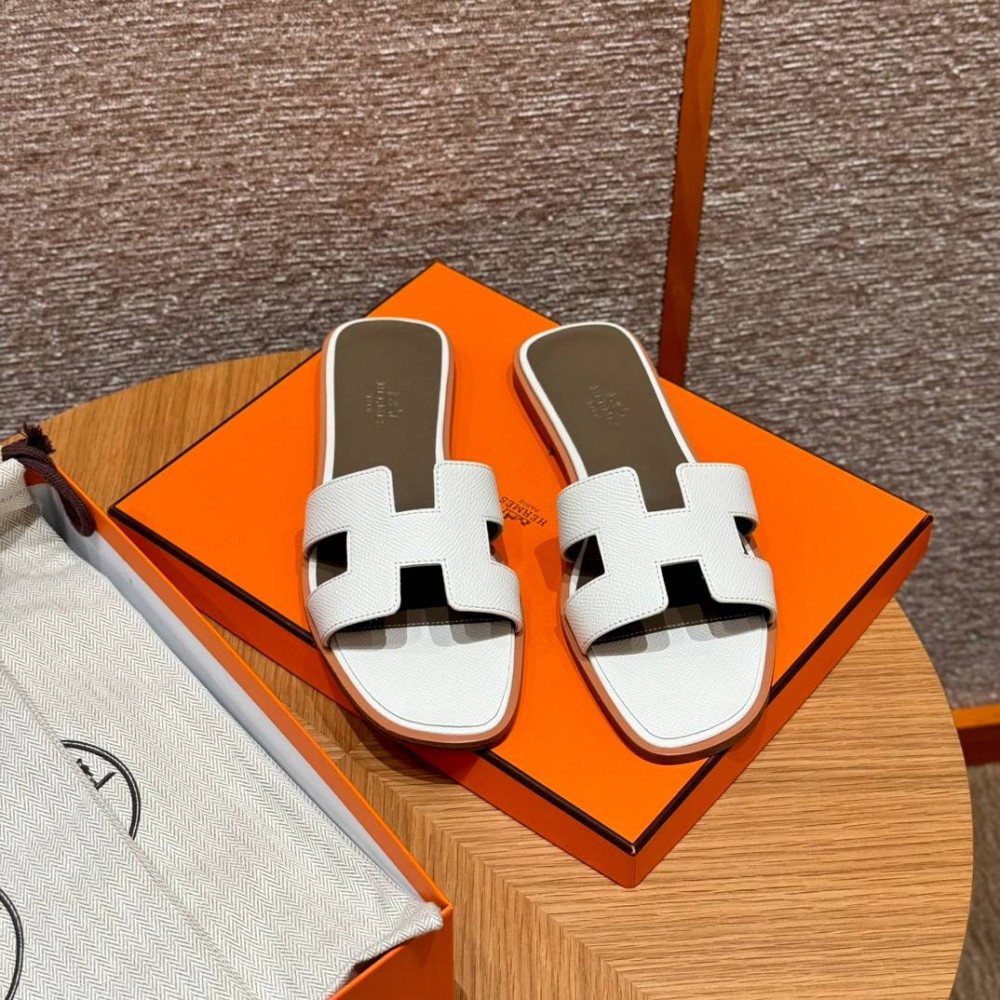 Oran sandal