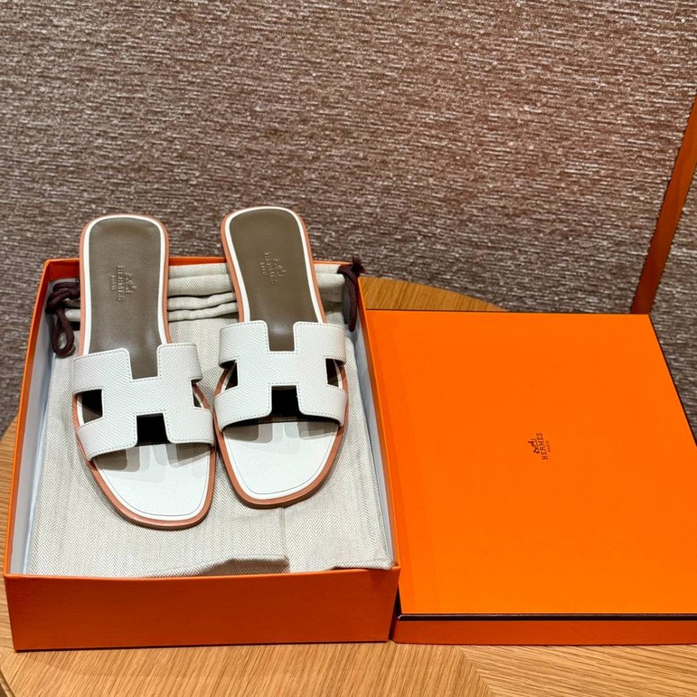 Oran sandal