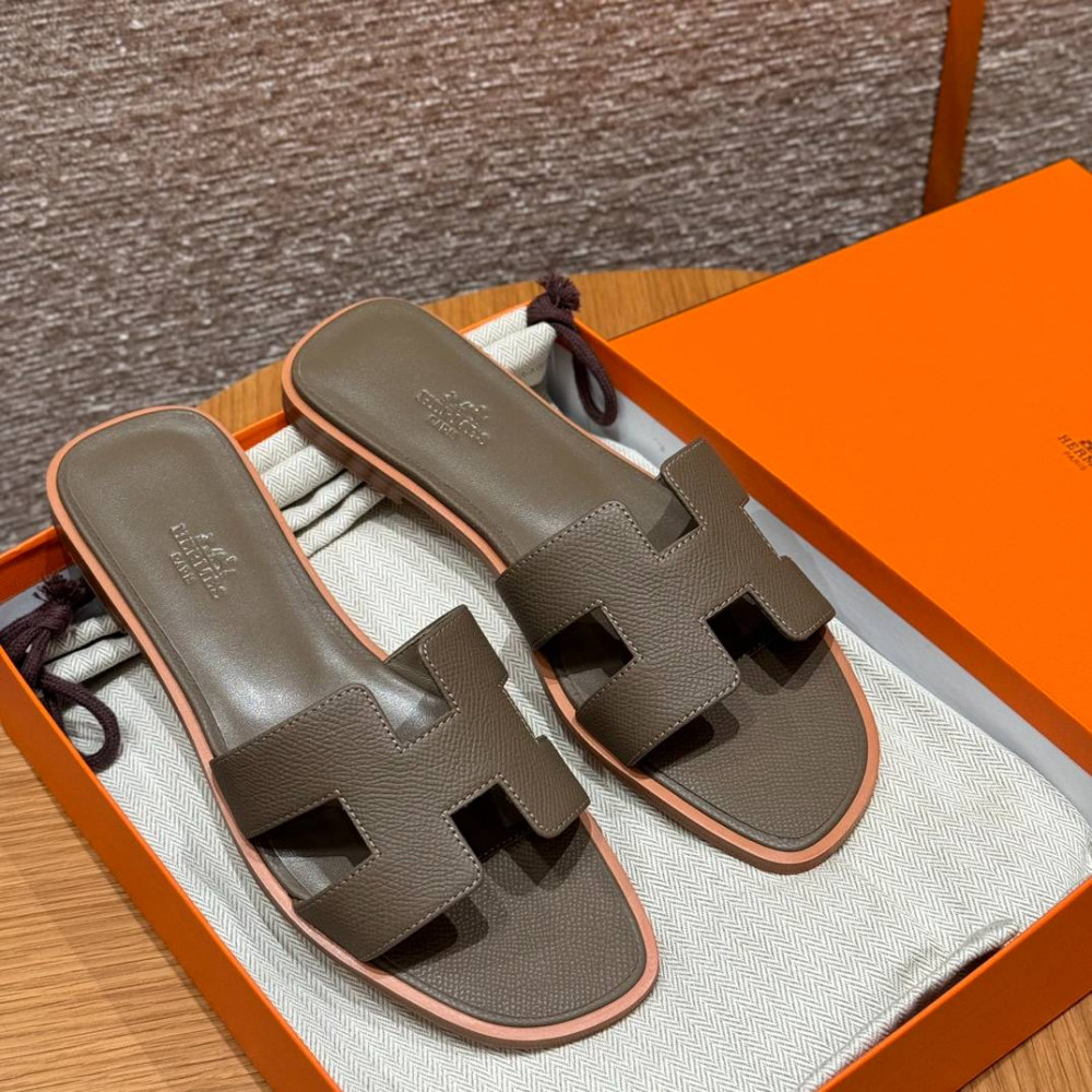 Oran sandal