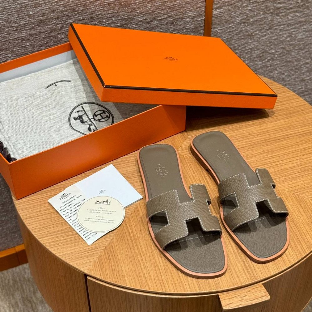 Oran sandal