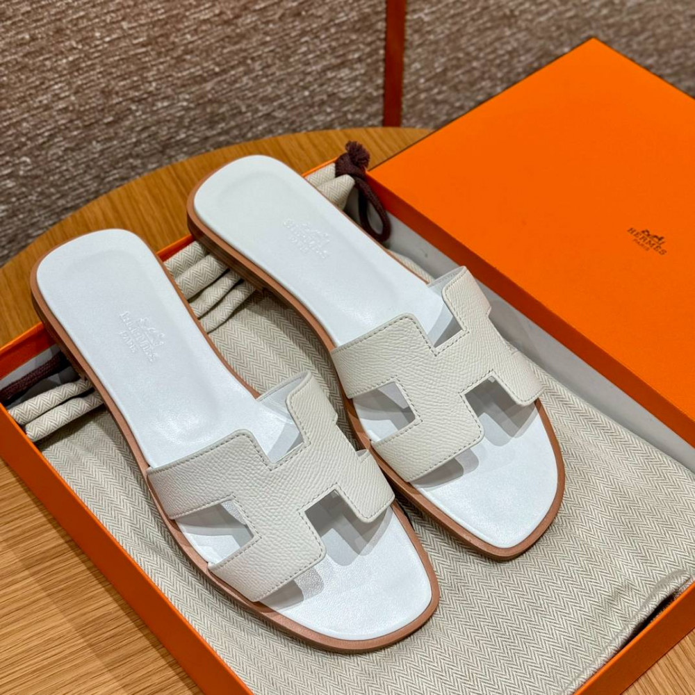 Oran sandal