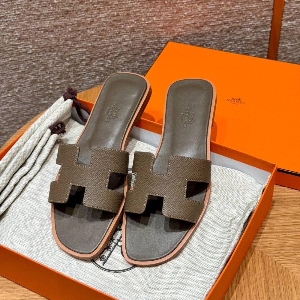 Oran sandal
