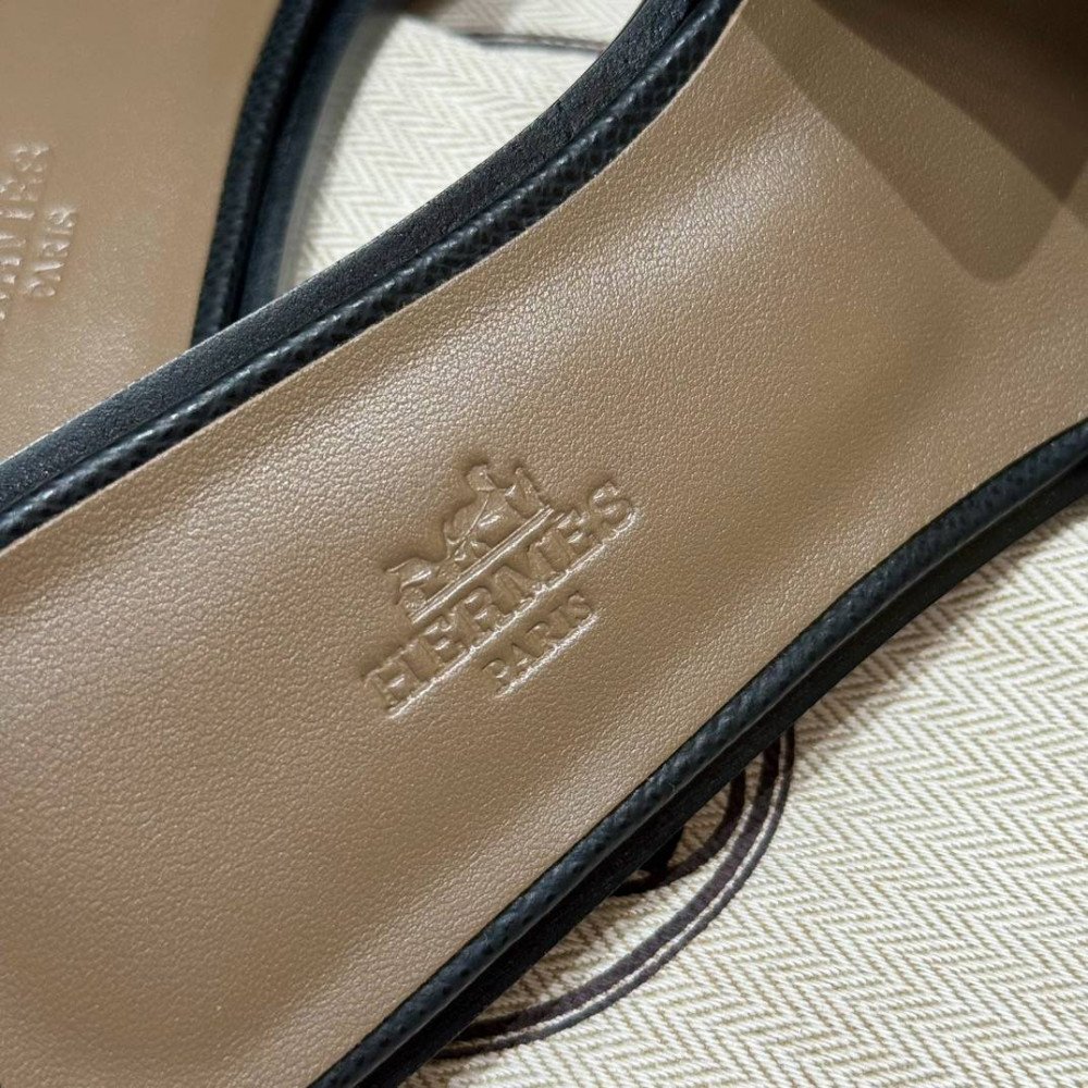 Oran sandal