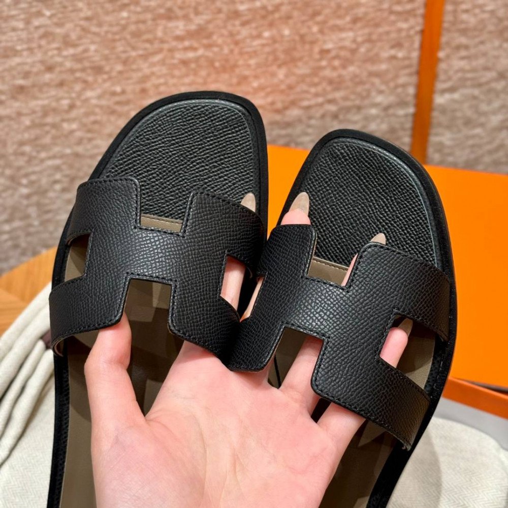 Oran sandal