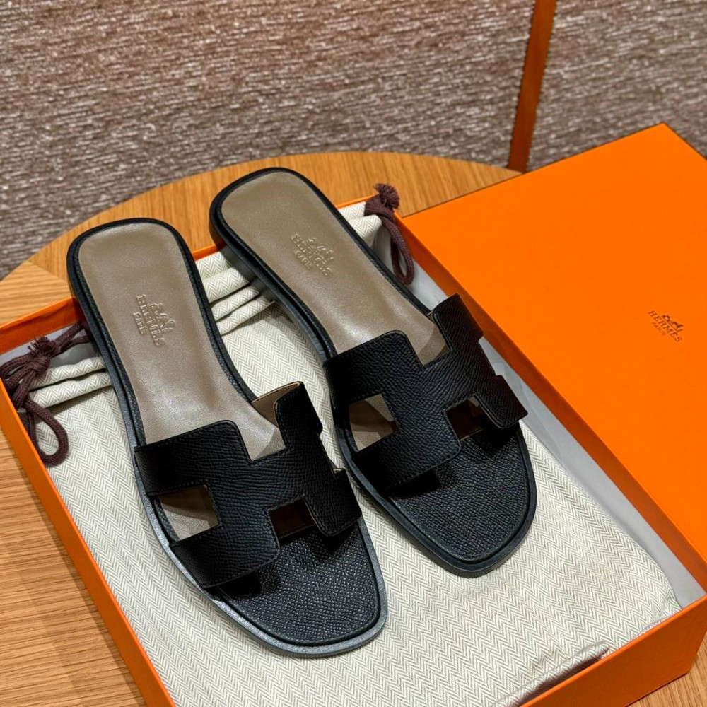 Oran sandal