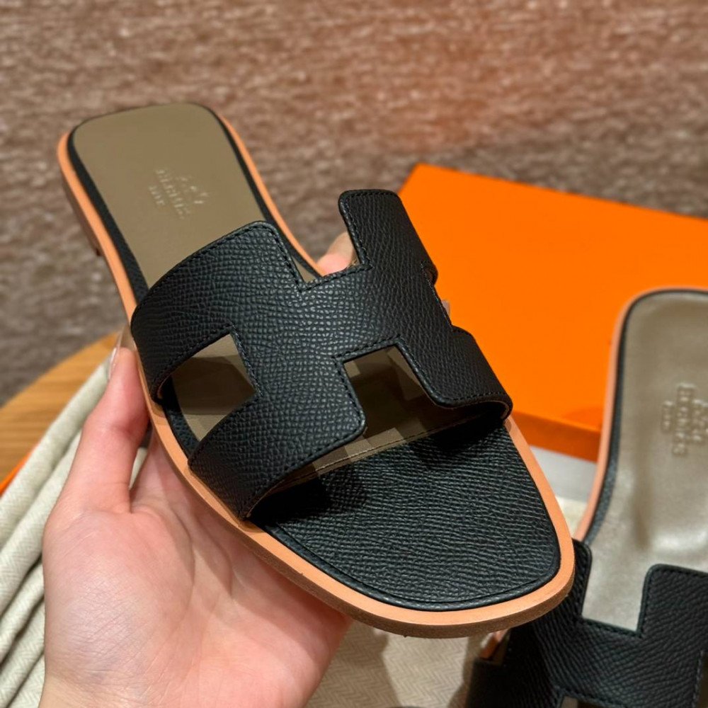 Oran sandal