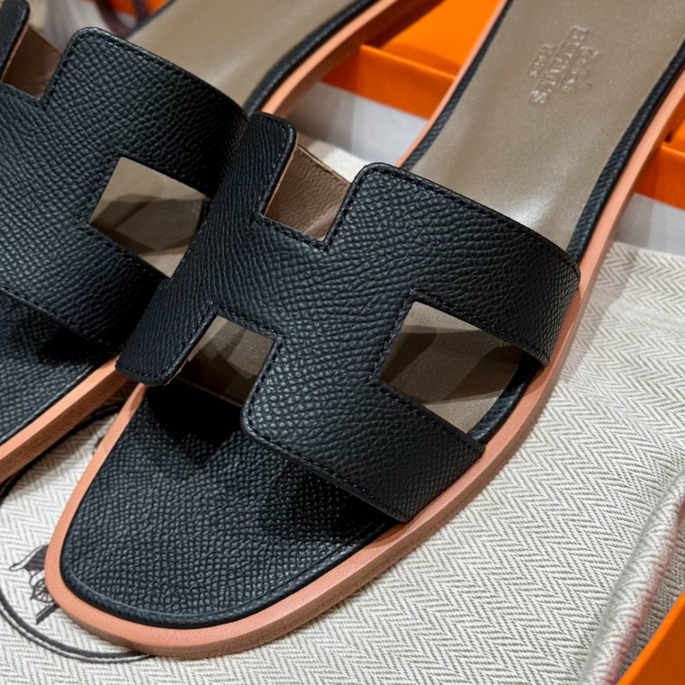 Oran sandal