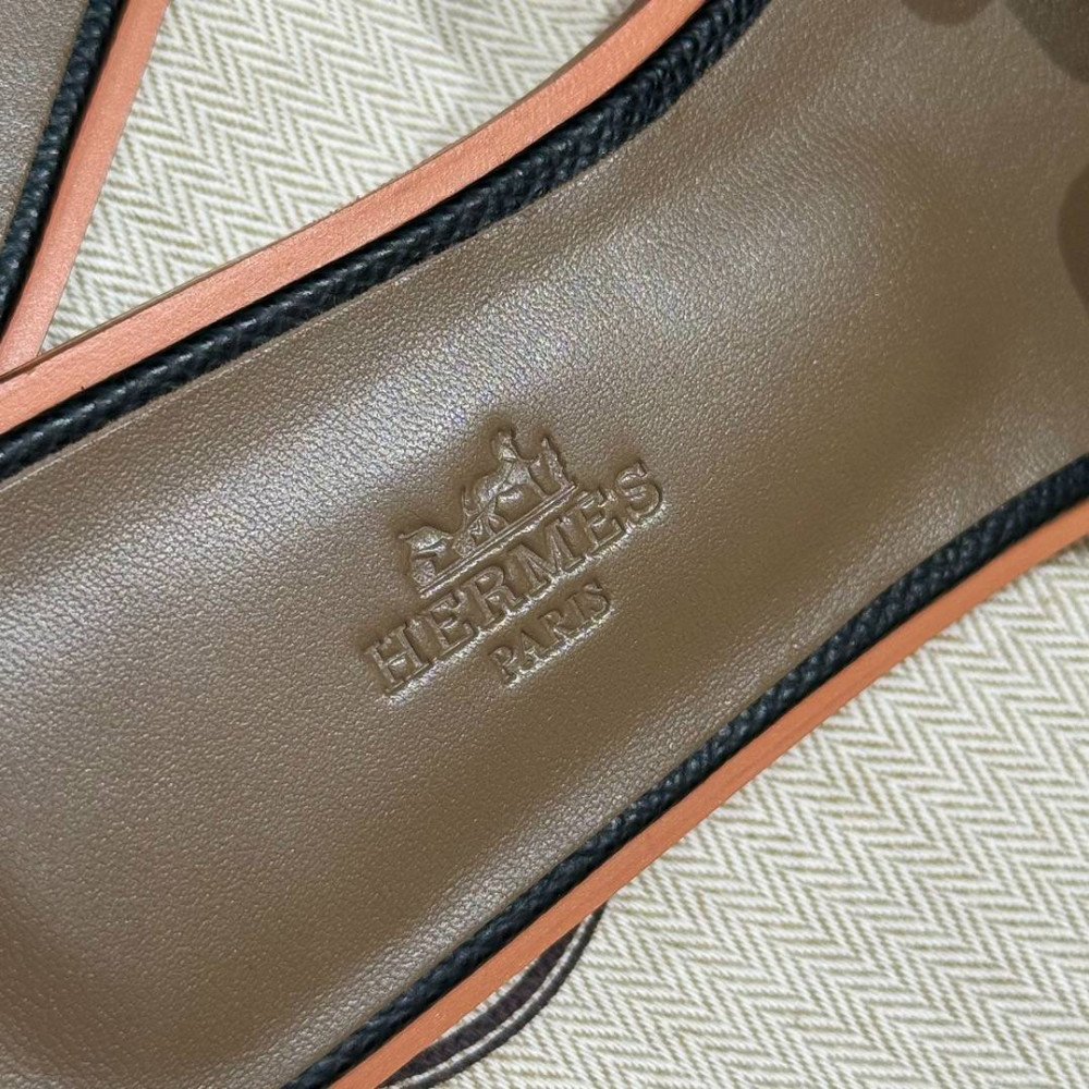 Oran sandal