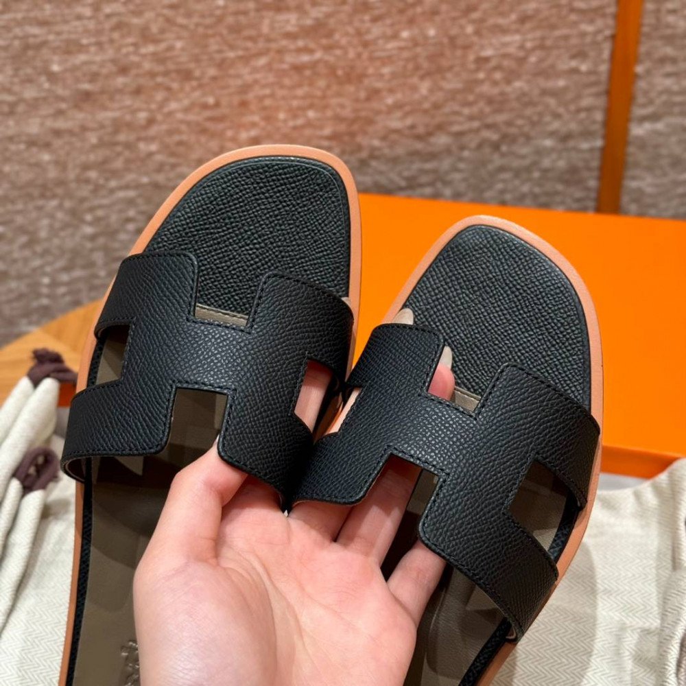 Oran sandal