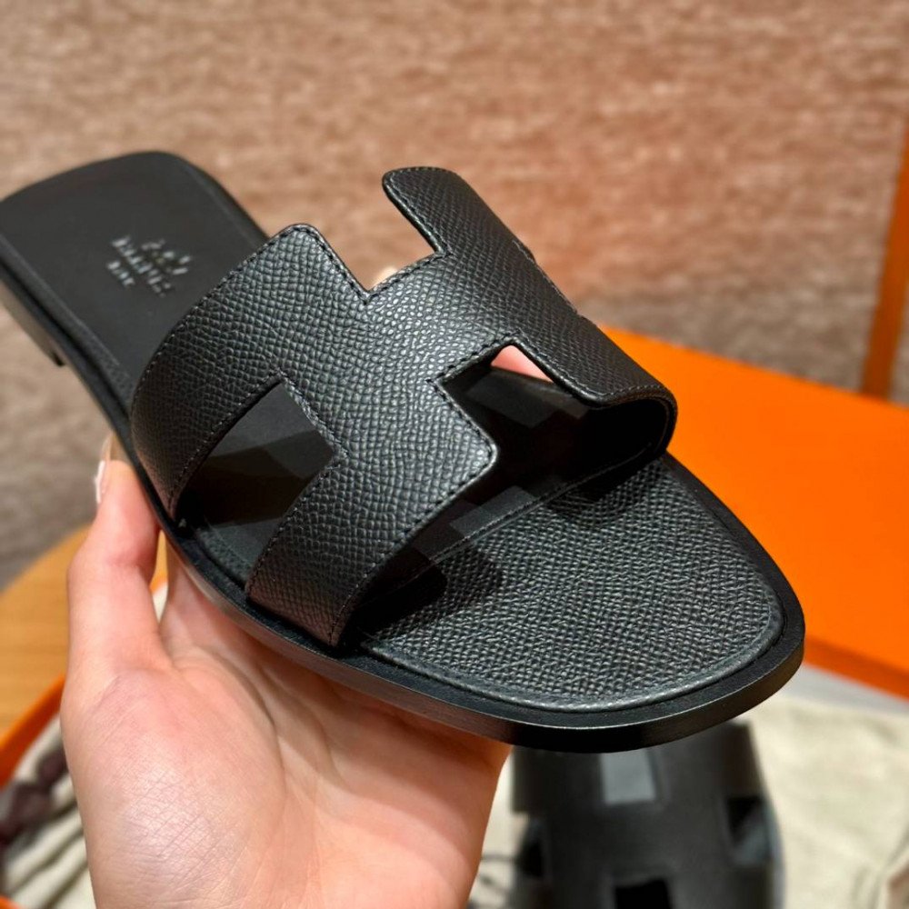 Oran sandal