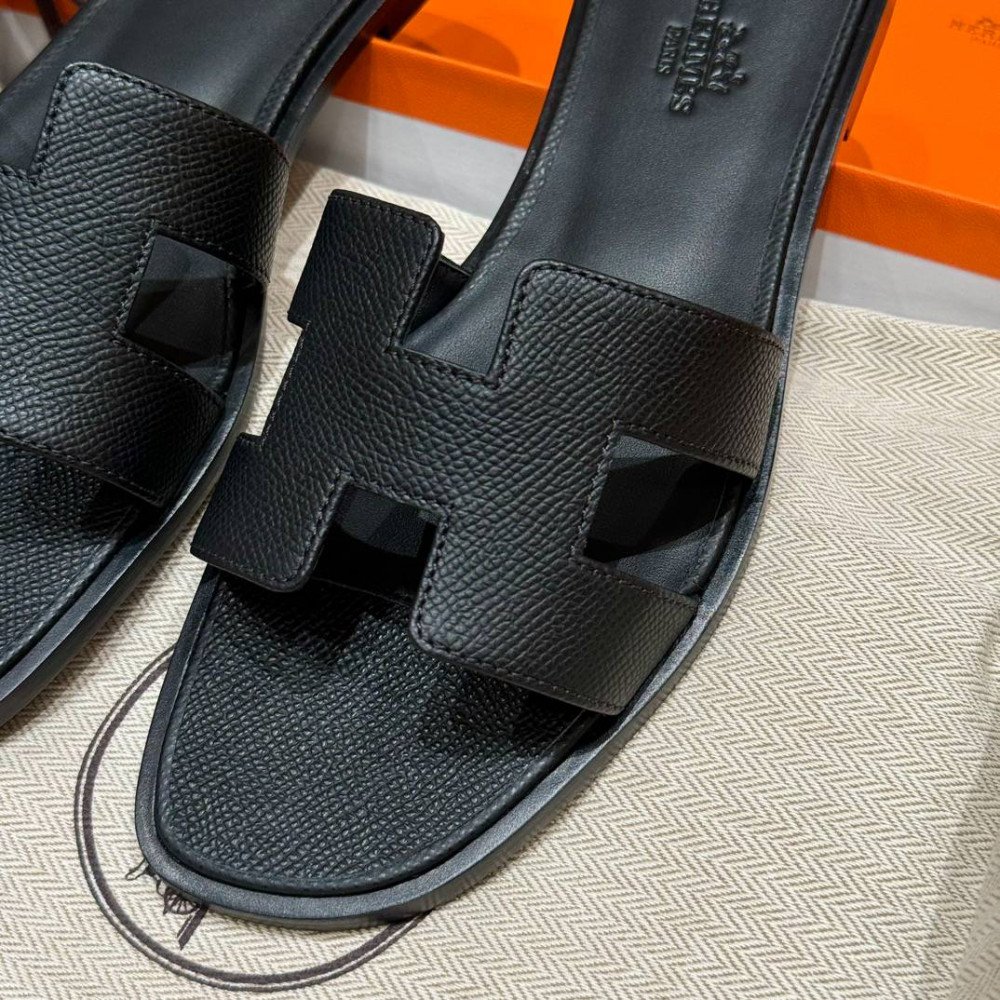 Oran sandal