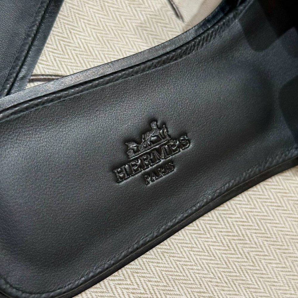 Oran sandal