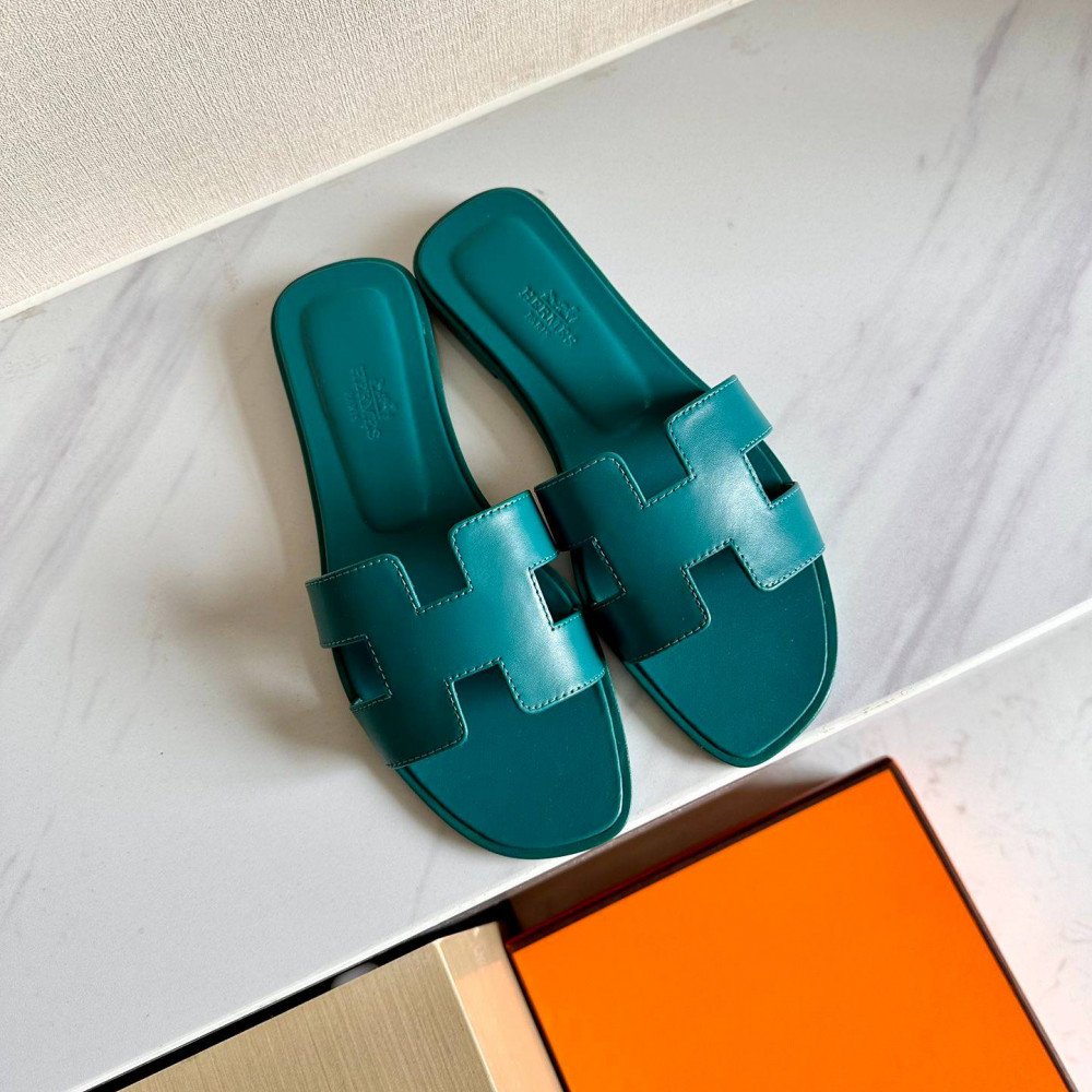Oran sandal