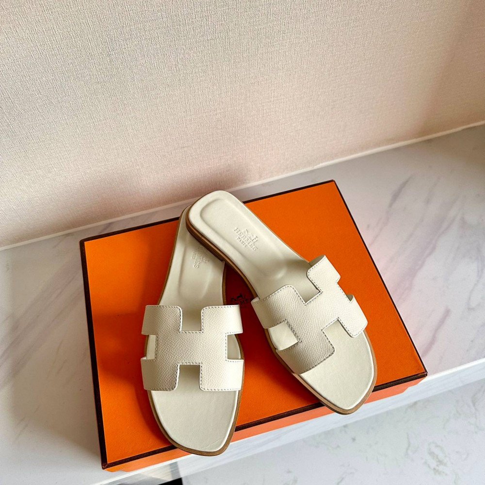 Oran sandal