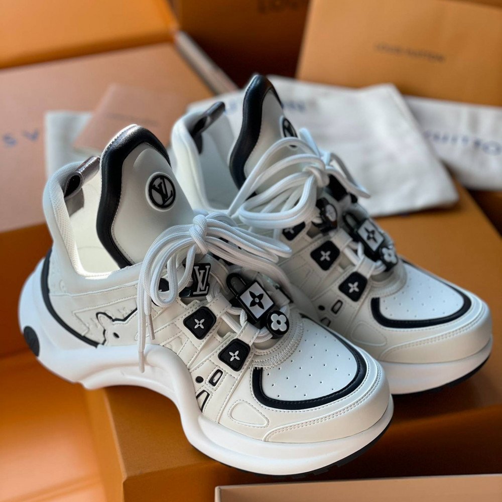 LV Archlight