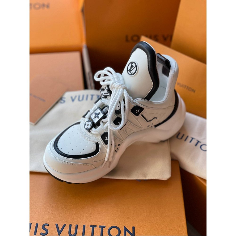 LV Archlight