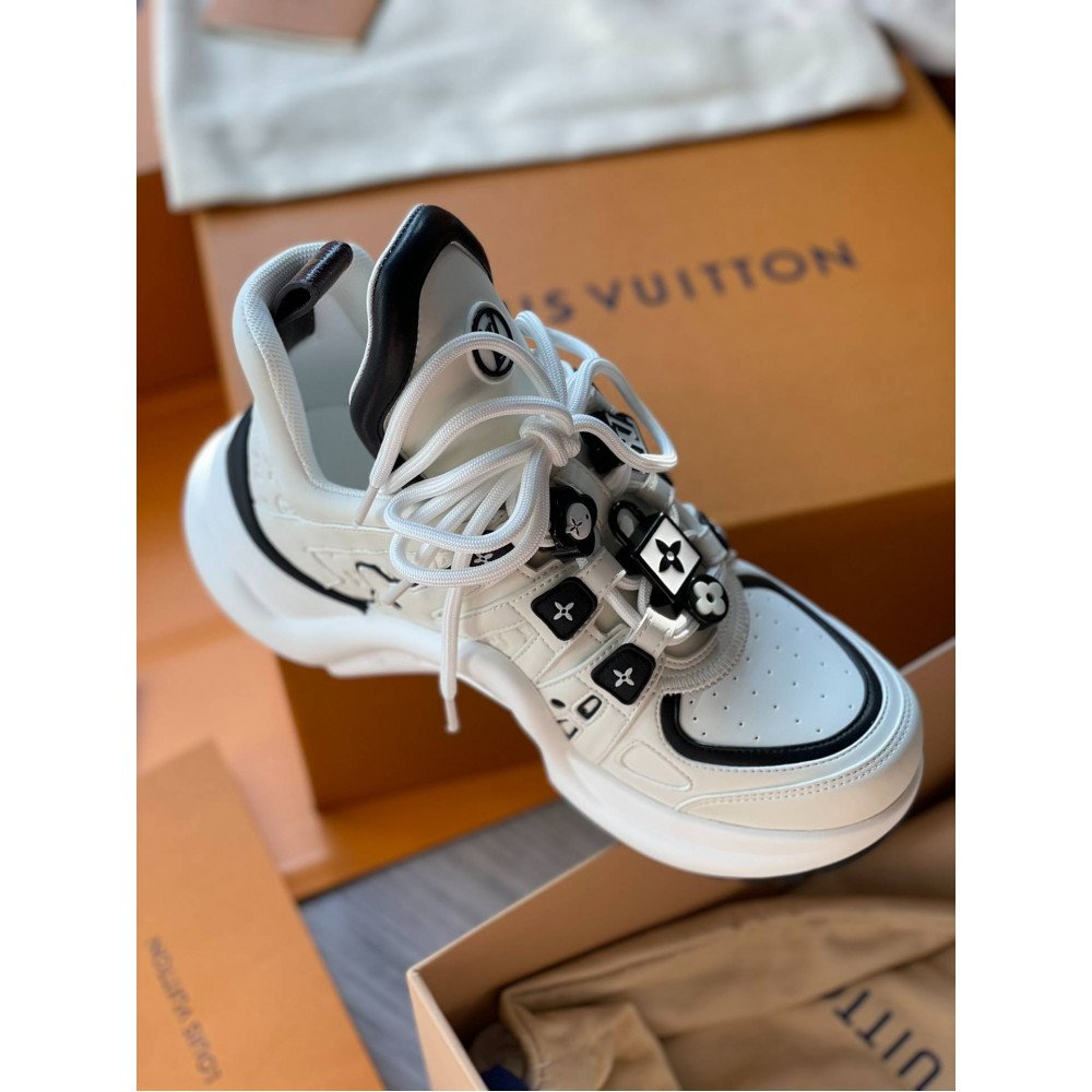 LV Archlight
