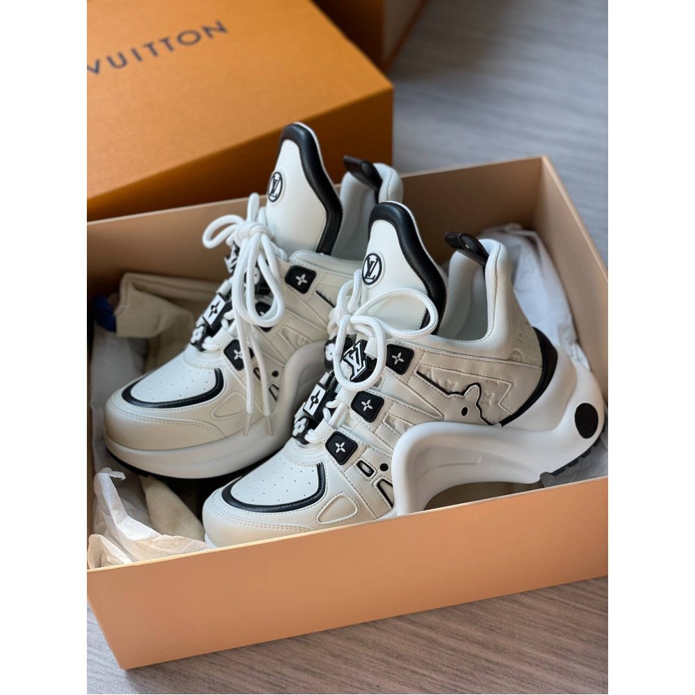 LV Archlight