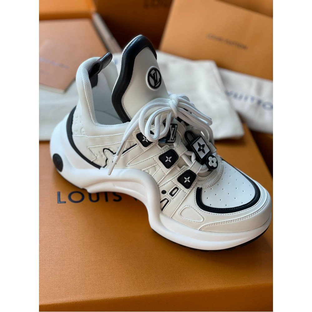 LV Archlight