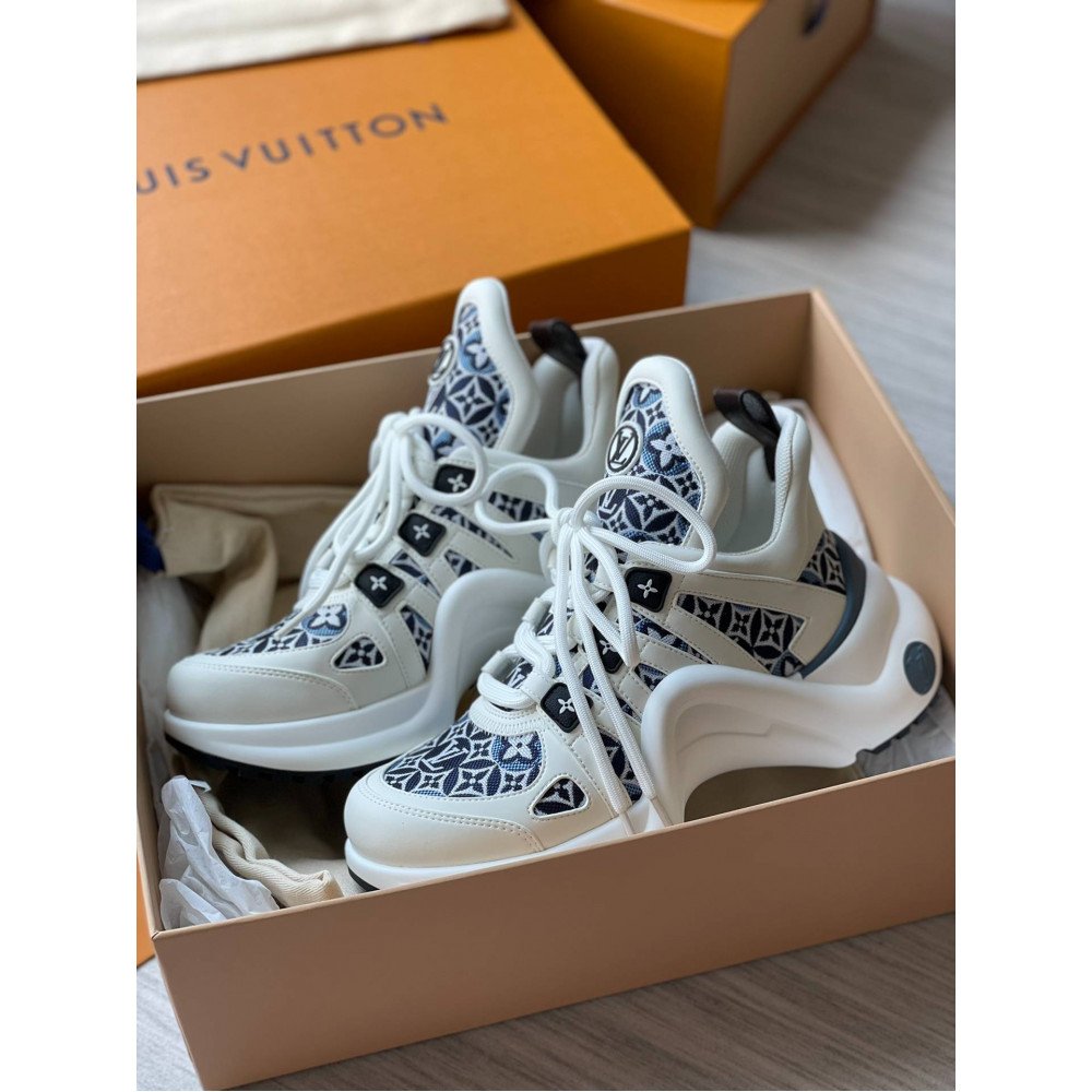 LV Archlight