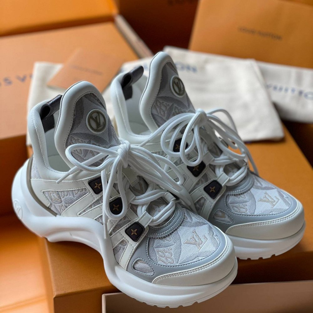 LV Archlight