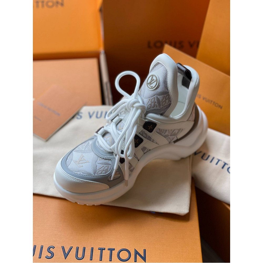 LV Archlight