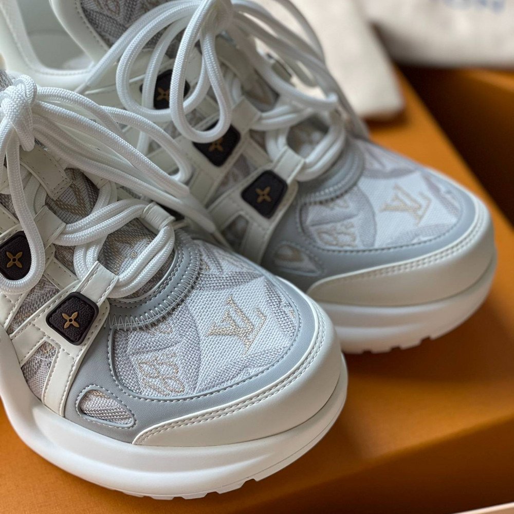 LV Archlight