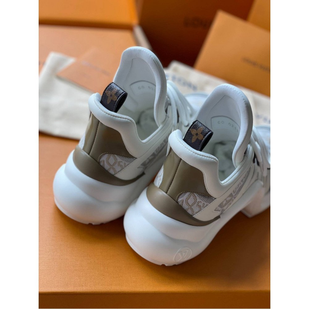 LV Archlight