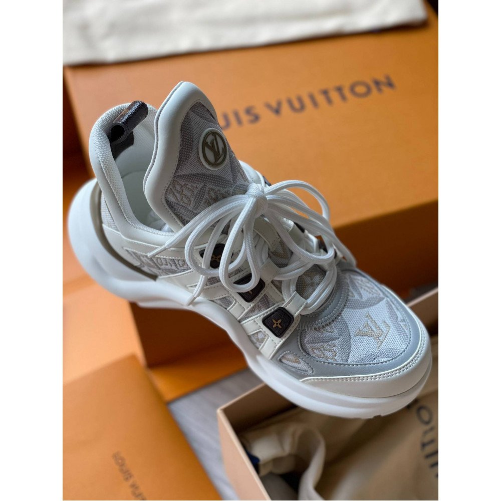 LV Archlight
