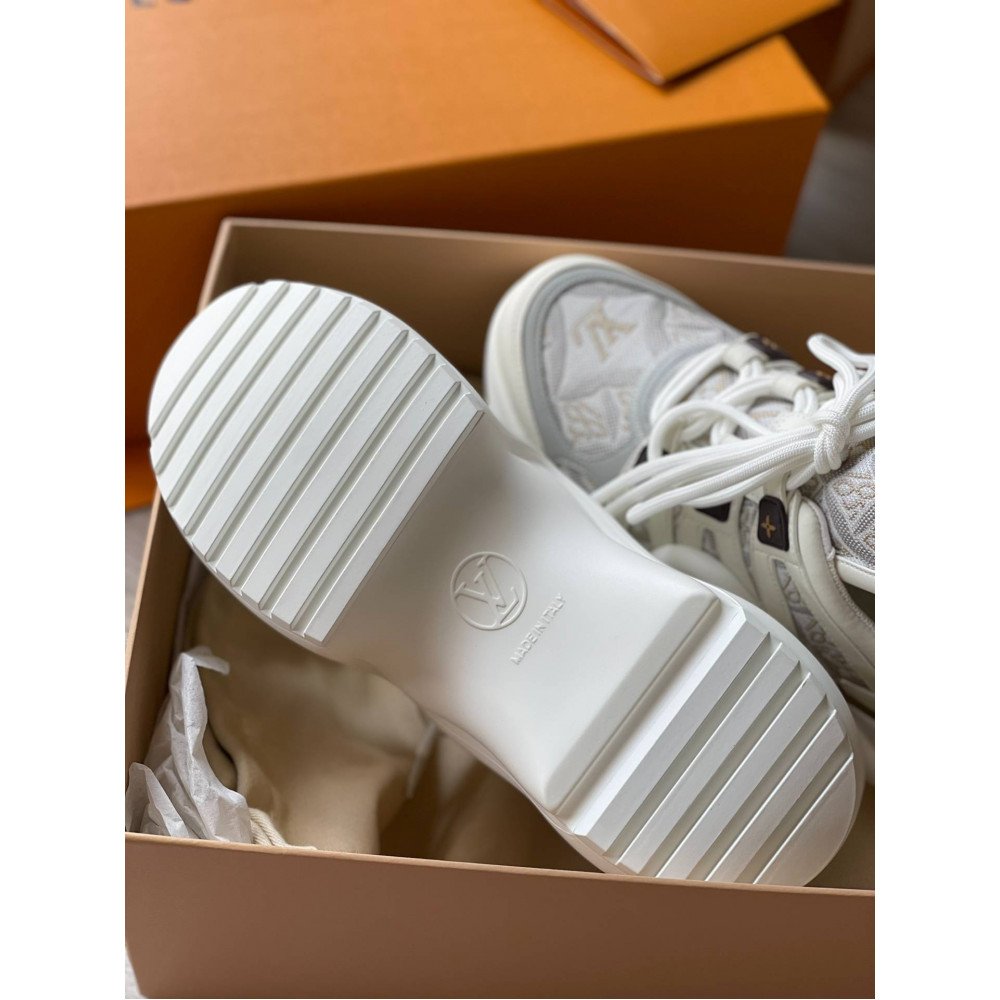 LV Archlight