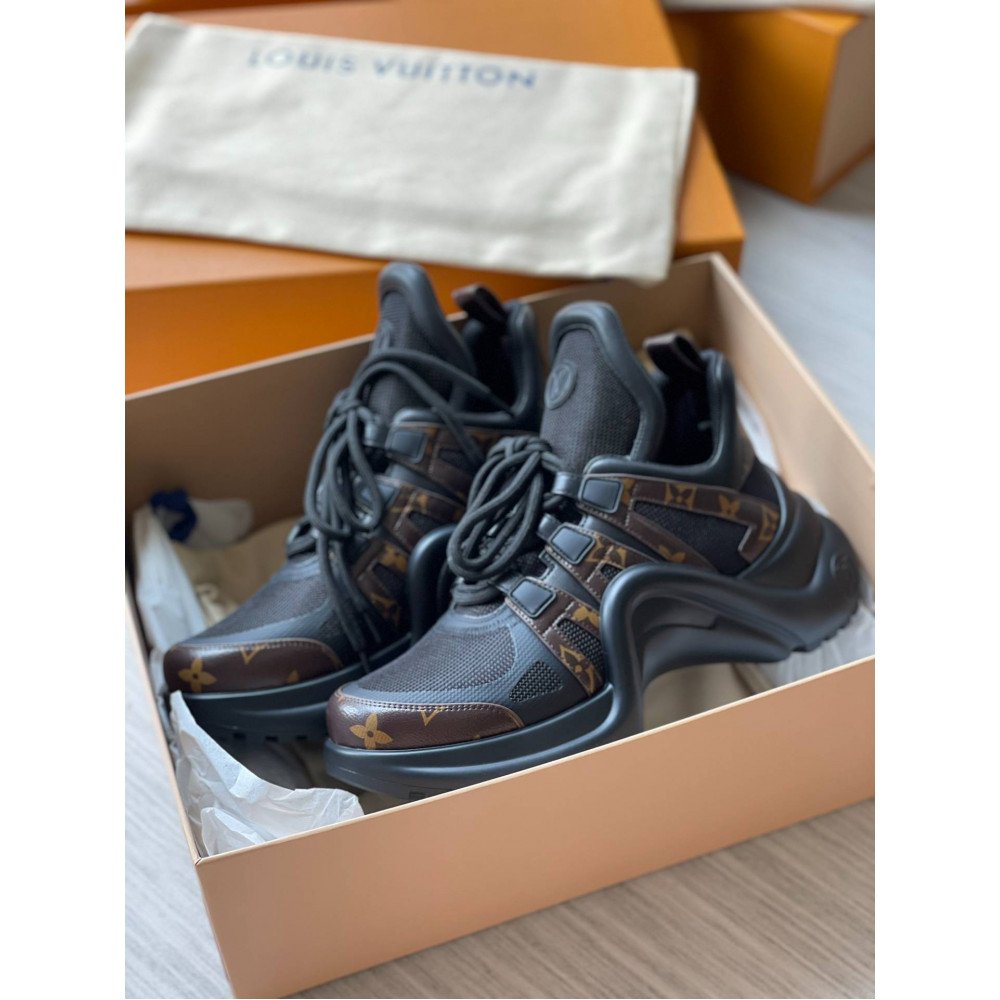 LV Archlight