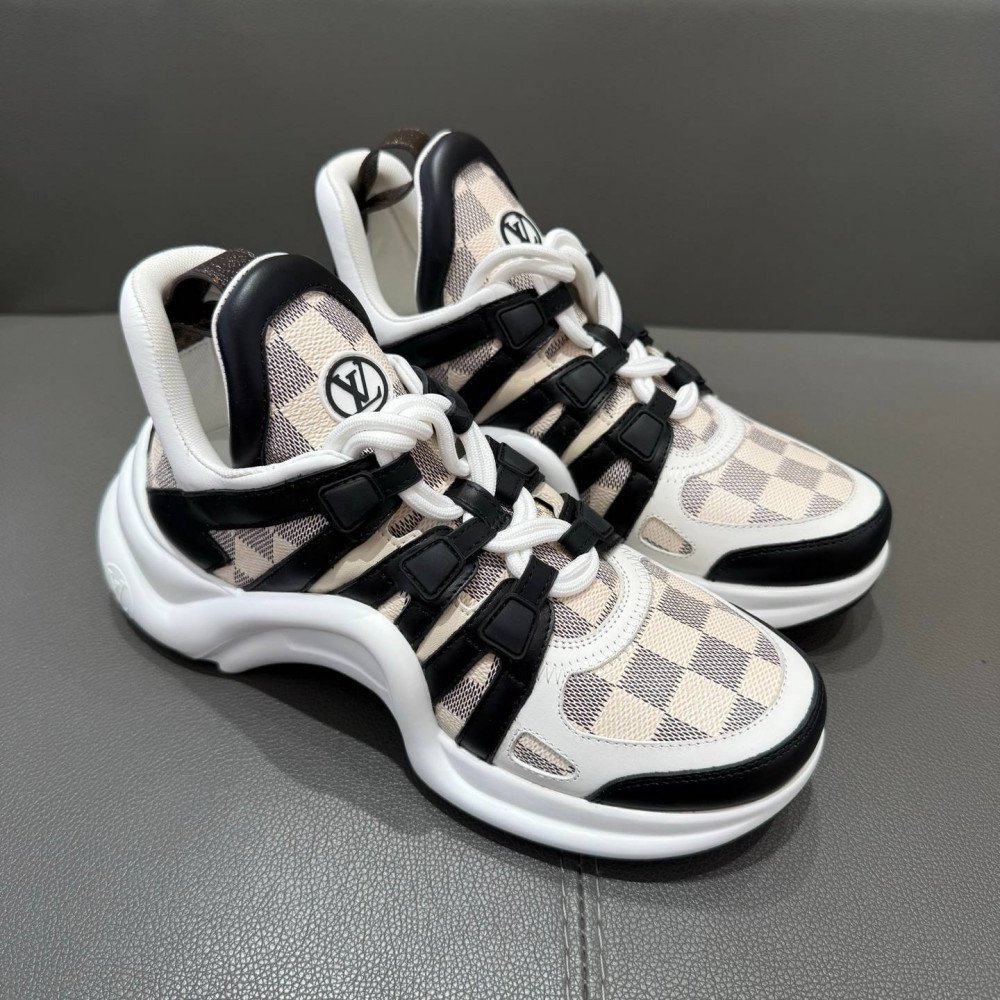 LV Archlight