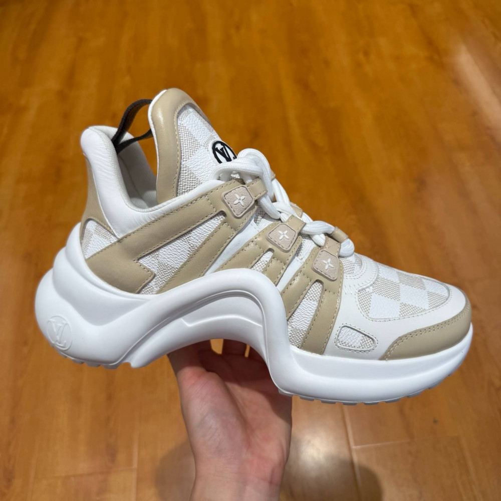 LV Archlight