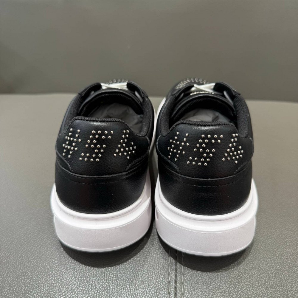 Beverly Hills Sneaker