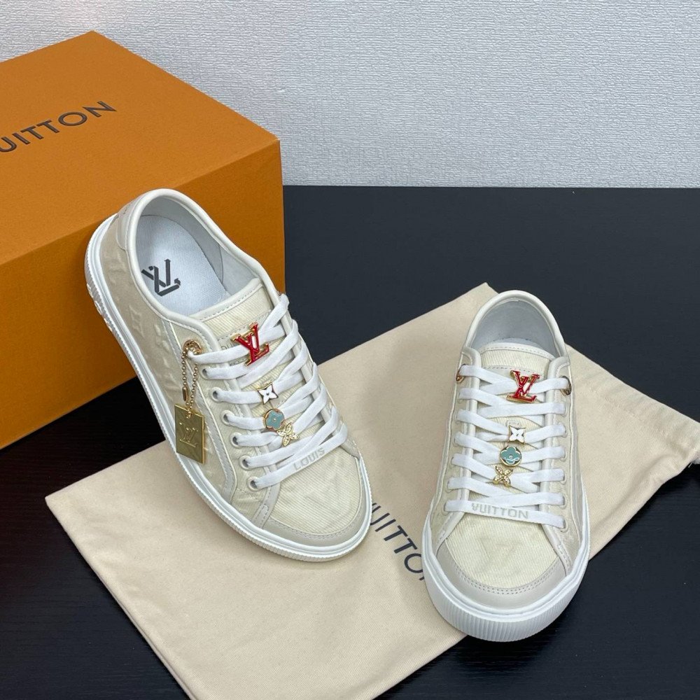 Lagoon Sneaker