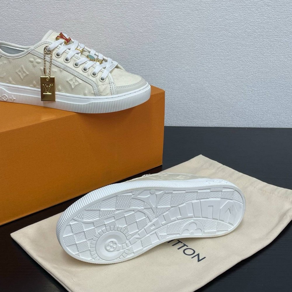 Lagoon Sneaker