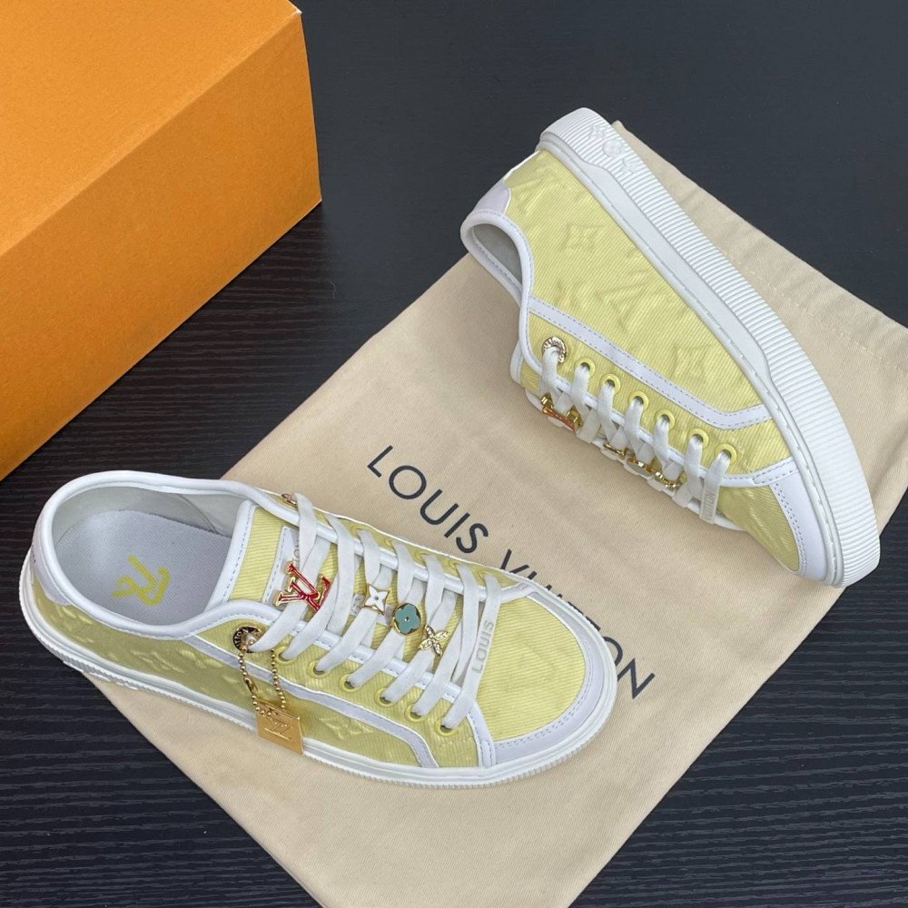 Lagoon Sneaker