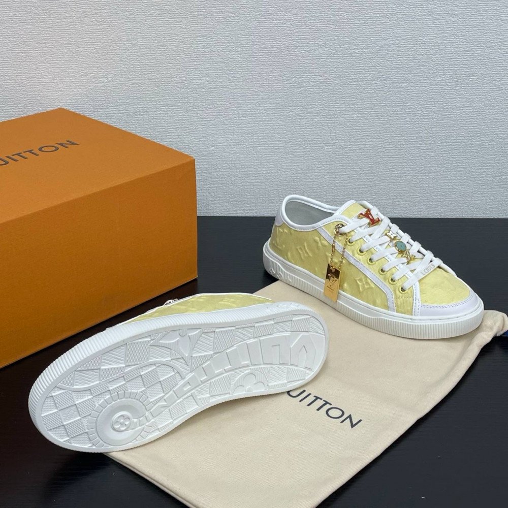 Lagoon Sneaker