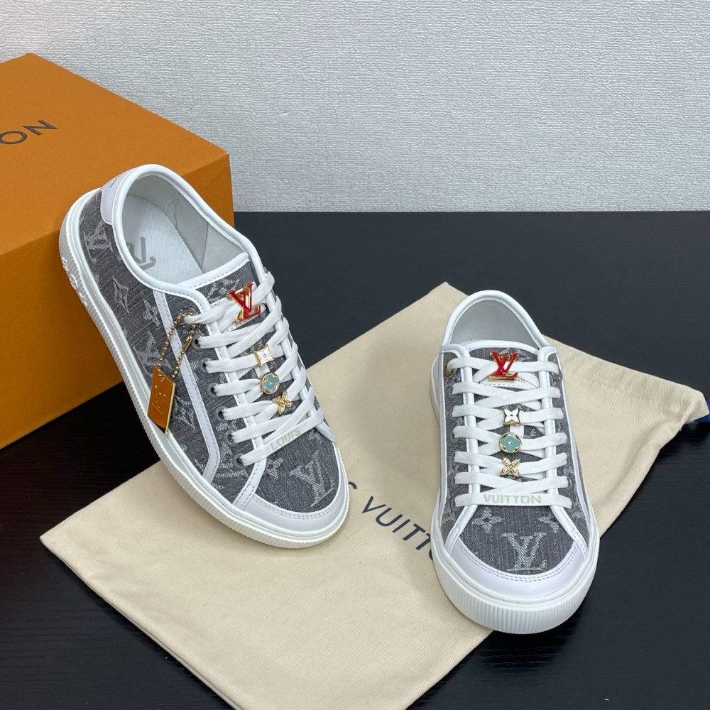 Lagoon Sneaker