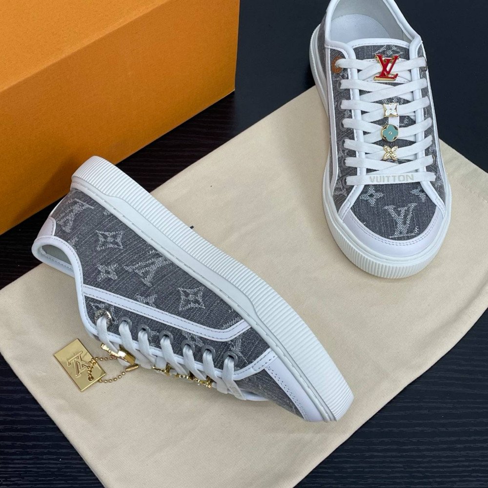 Lagoon Sneaker
