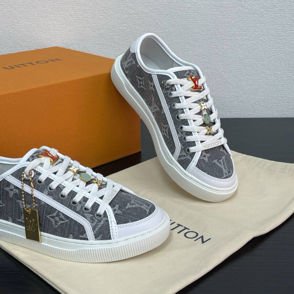 Lagoon Sneaker