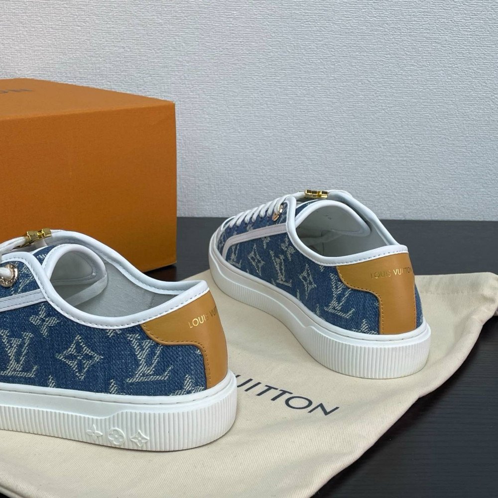 Lagoon Sneaker