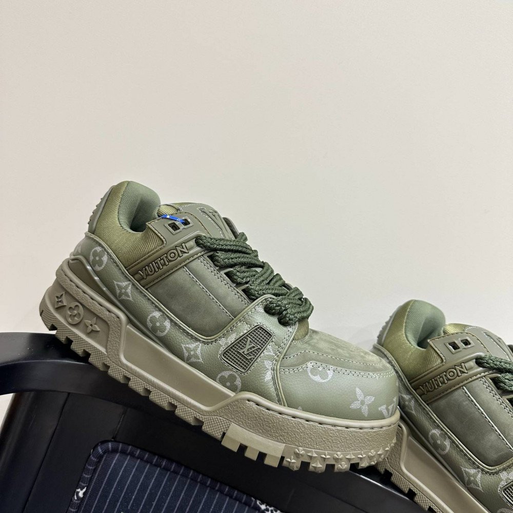 LV MAX Trainer Sneaker LV MAX Trainer Sneaker