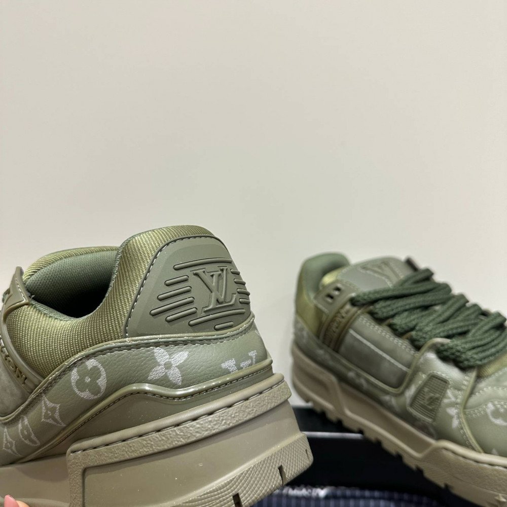 LV MAX Trainer Sneaker LV MAX Trainer Sneaker
