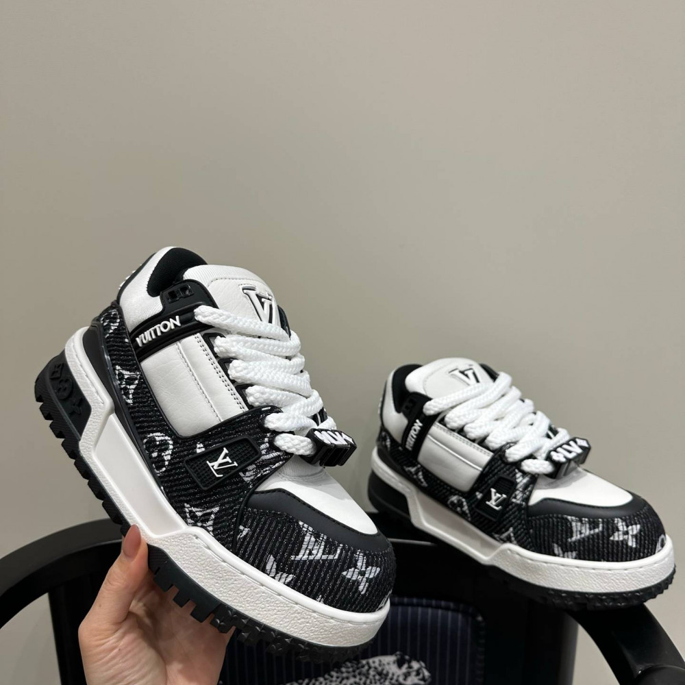 LV MAX Trainer Sneaker