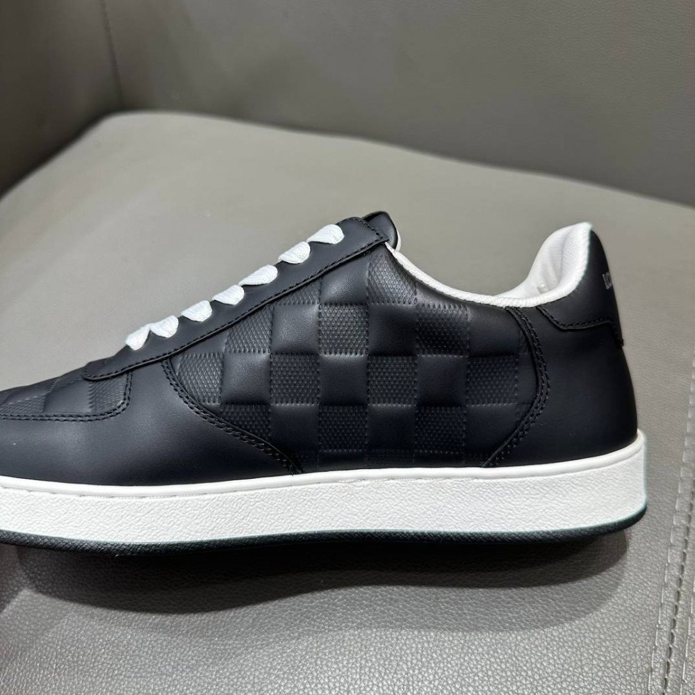  Rivoli sneakers