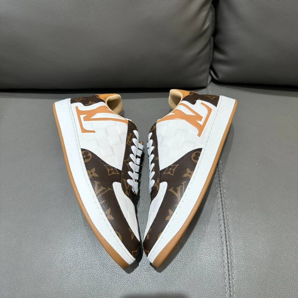  Rivoli sneakers