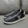  Rivoli sneakers