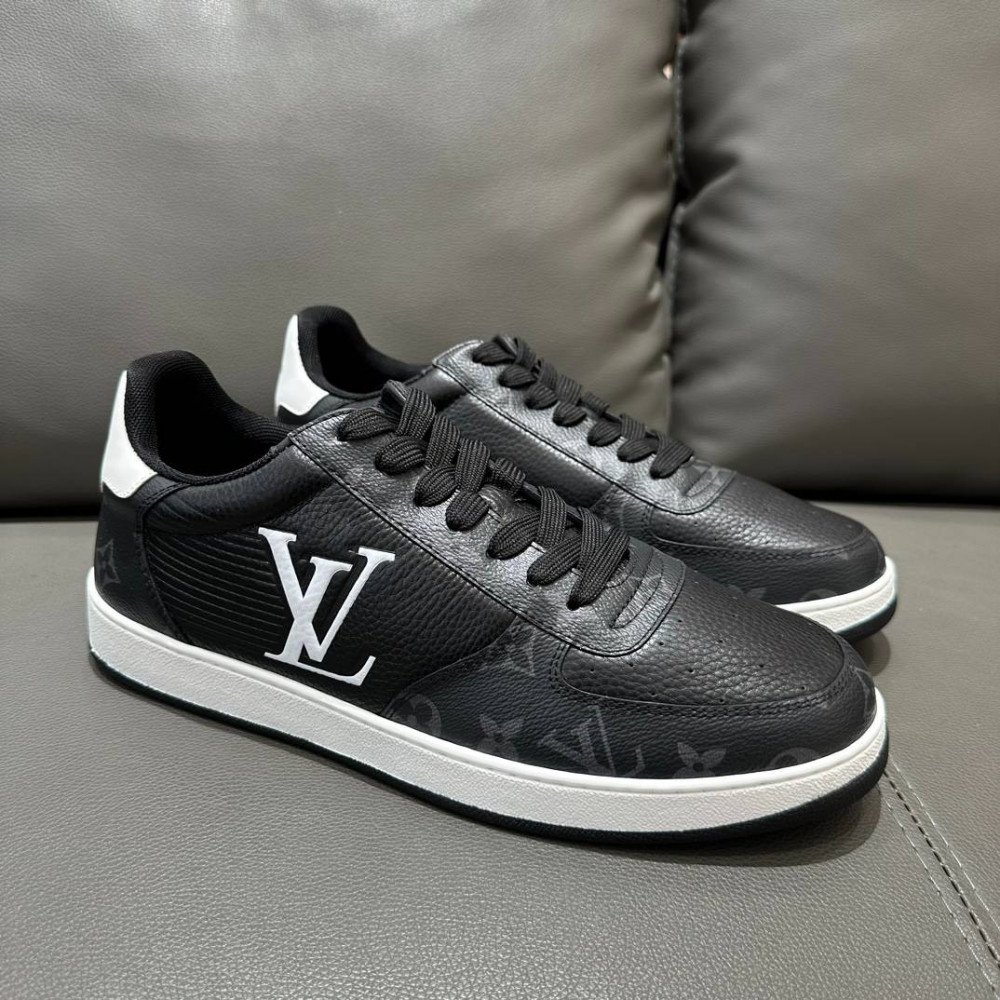  Rivoli sneakers