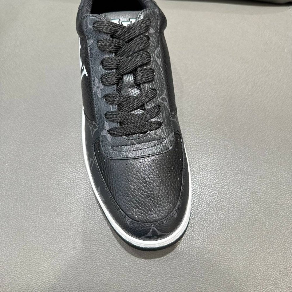  Rivoli sneakers
